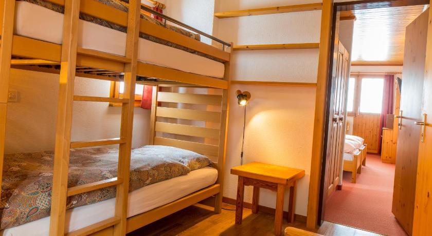 Familienhotel Garni Sporting Bettmeralp Room photo