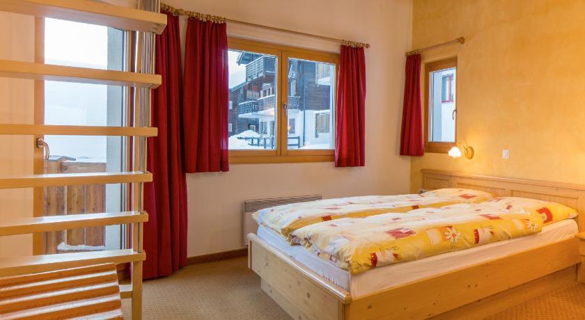 Familienhotel Garni Sporting Bettmeralp Room photo